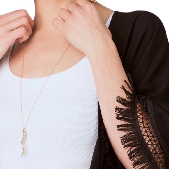 Stella & Dot Jewelry - Stella & Dot Chase Coral Pendant Gold Tone Statement Necklace 16” Approx. NIB